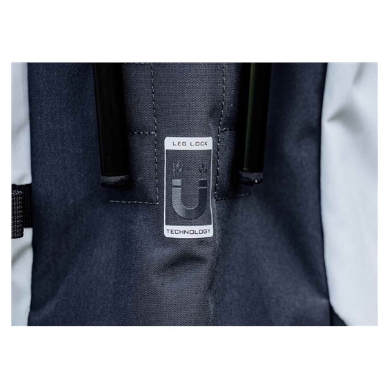 TaylorMade FlexTech Carry Standbag, schwarz