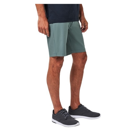 Travis Mathew Wanderlust Herren Shorts, balsam green