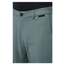 Travis Mathew Wanderlust Herren Shorts, balsam green