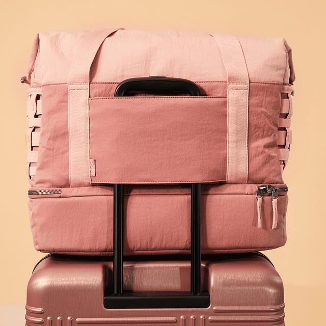 Ogio Rise Weekender Duffel 36L Bag, mahogany rose