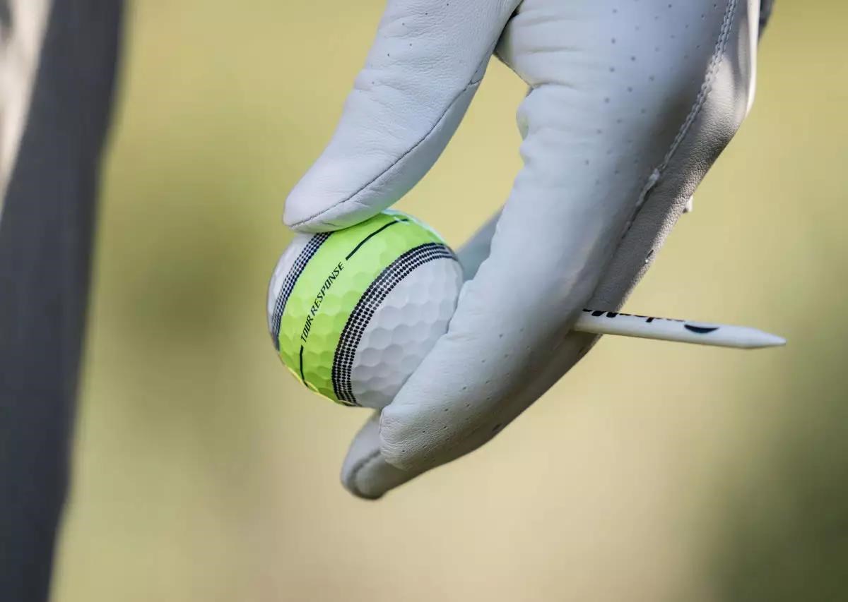 TaylorMade Tour Response Stripe Neon Multi Golfbälle