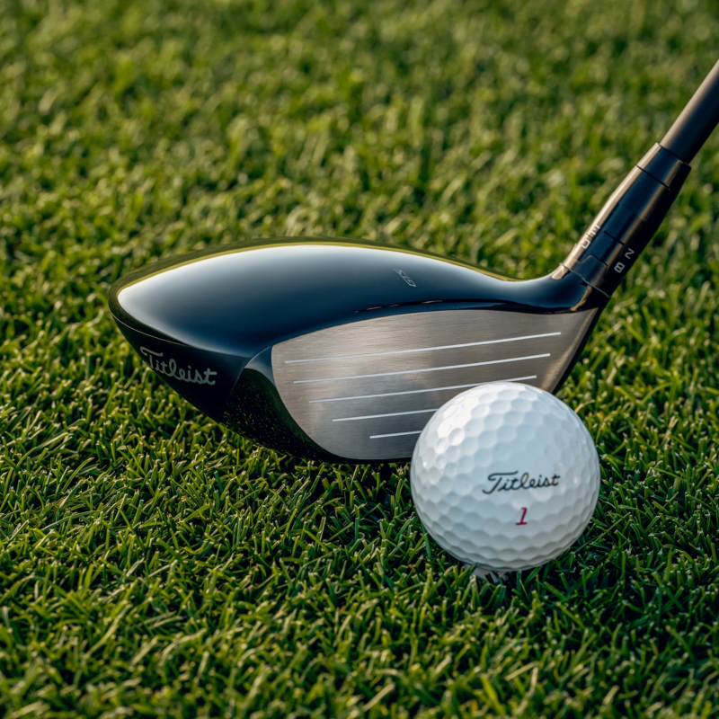 Tour-inspiriertes, hochglanzpoliertes Finish beim GTS3 Fairwayholz