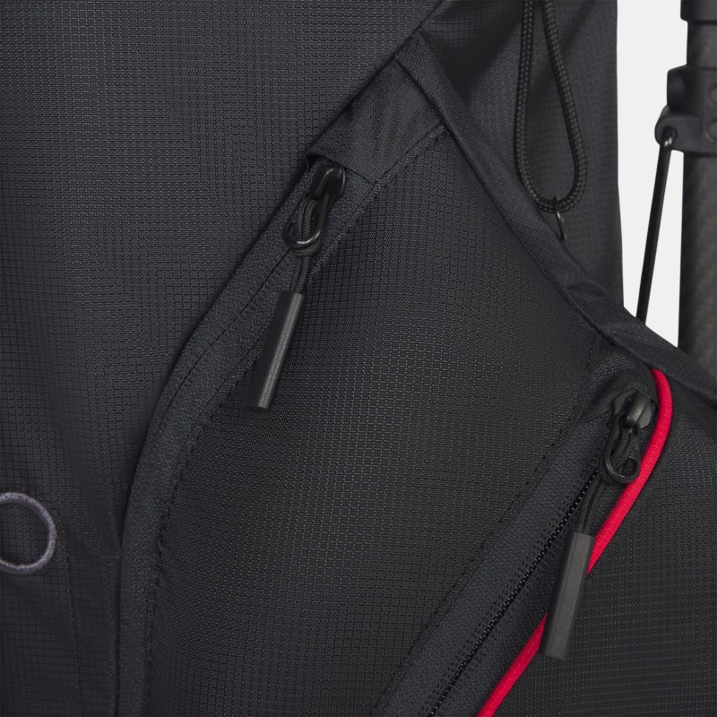 Hochwertige Reißverschlüsse des Titleist Players 4 Carbon Golfbags