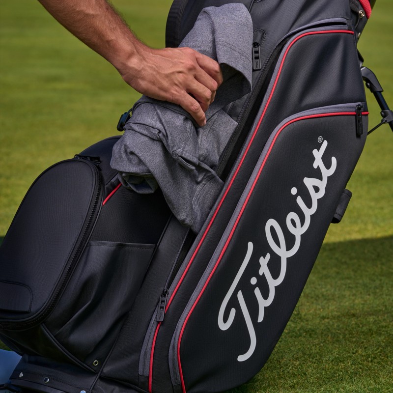 Titleist Hybrid 14 StaDry optimierter Stauraum und Erreichbarkeit der Taschen